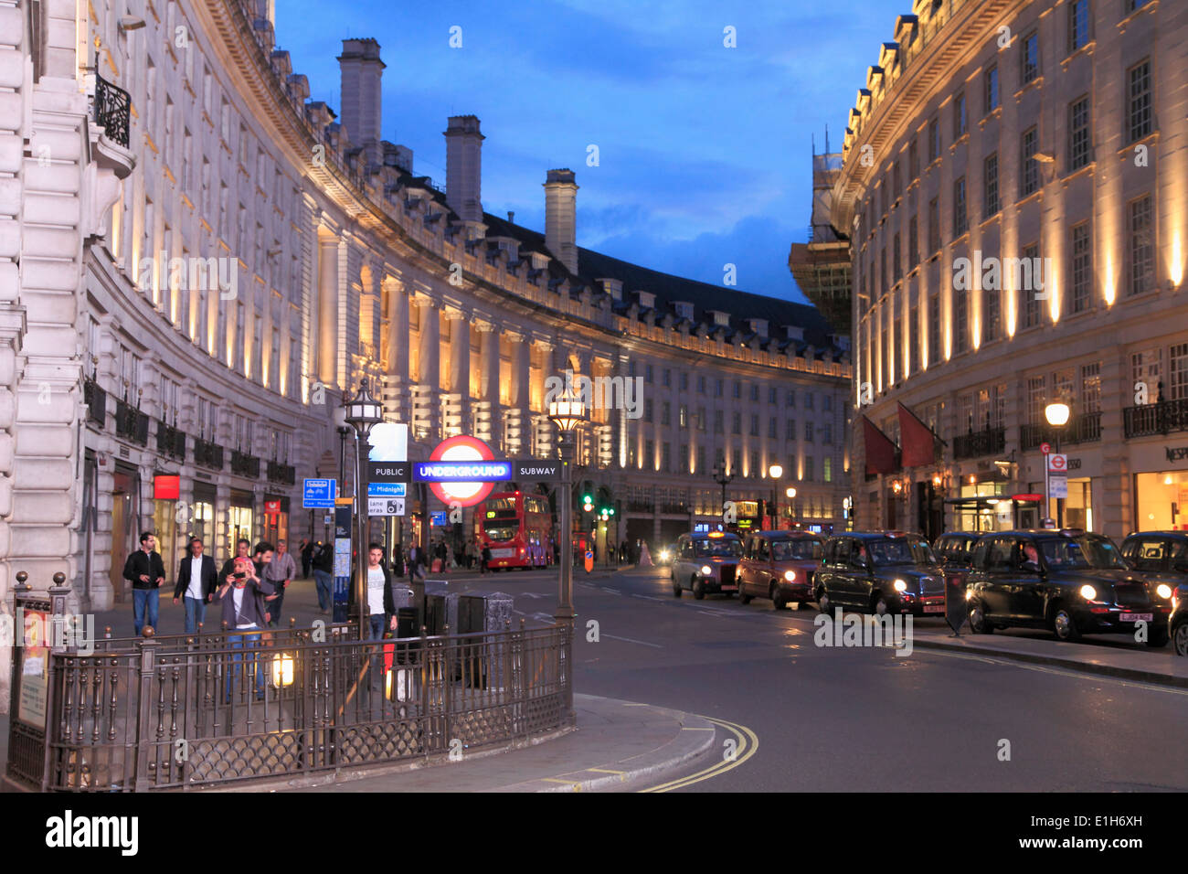 Regno Unito, Inghilterra, Londra, Regent Street, architettura, traffico, Foto Stock
