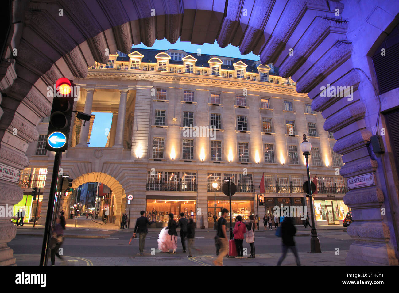 Regno Unito, Inghilterra, Londra, Regent Street, architettura, persone Foto Stock