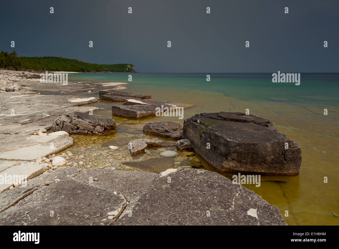 Condizioni tempestose a Bruce Peninsula National Park, Ontario, Canada. Foto Stock