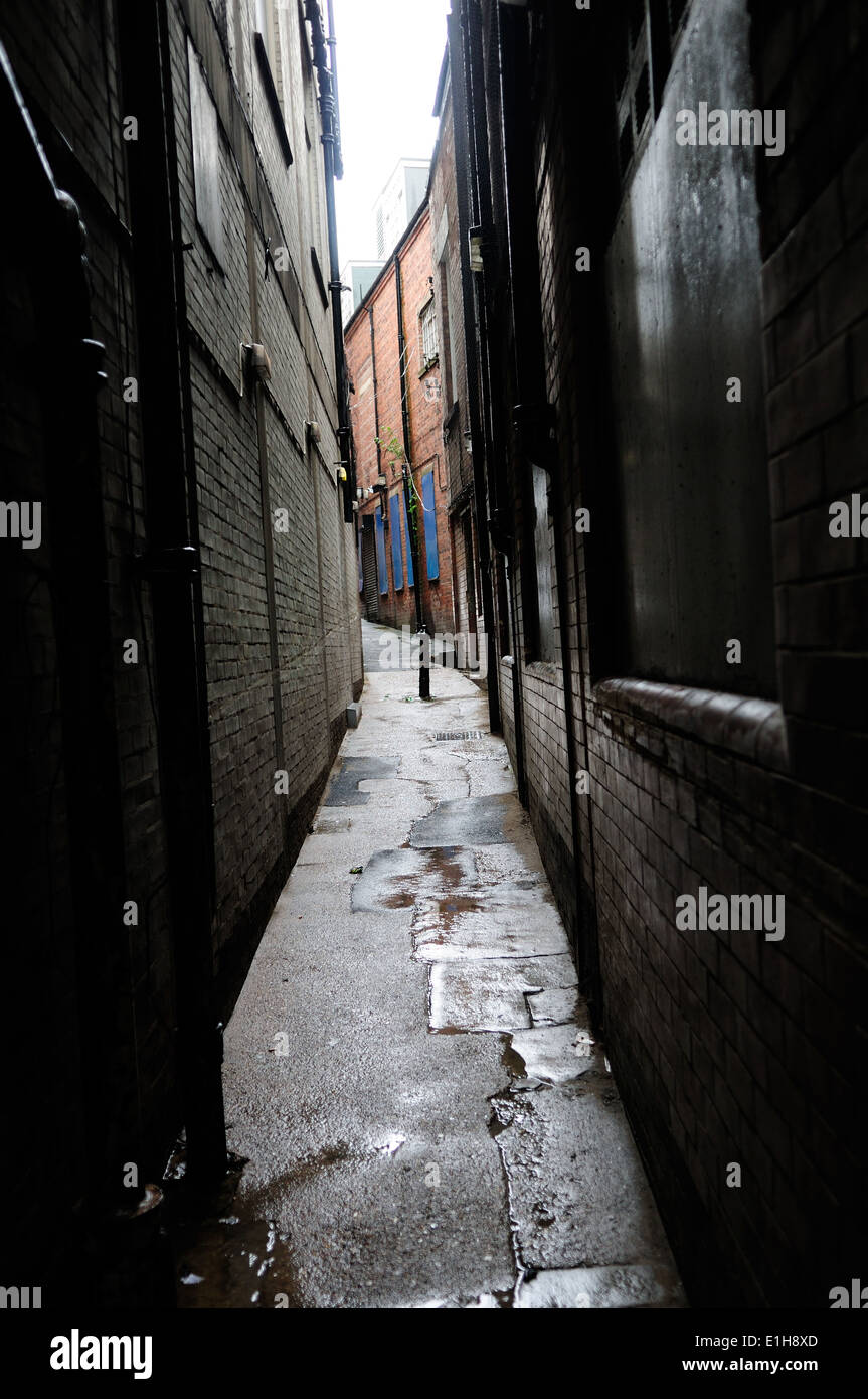 Nottingham,04 giugno 2014.Unseasonal meteo è impostata per continuare con heavy rain la maggior parte della giornata. Foto Stock