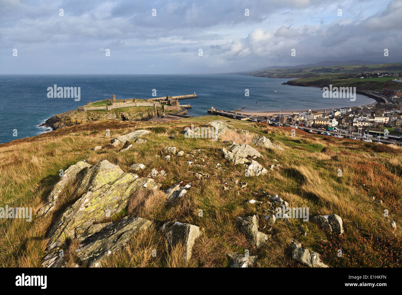 Pelare e sbucciare castello dalla buccia Hill, Isola di Man Foto Stock
