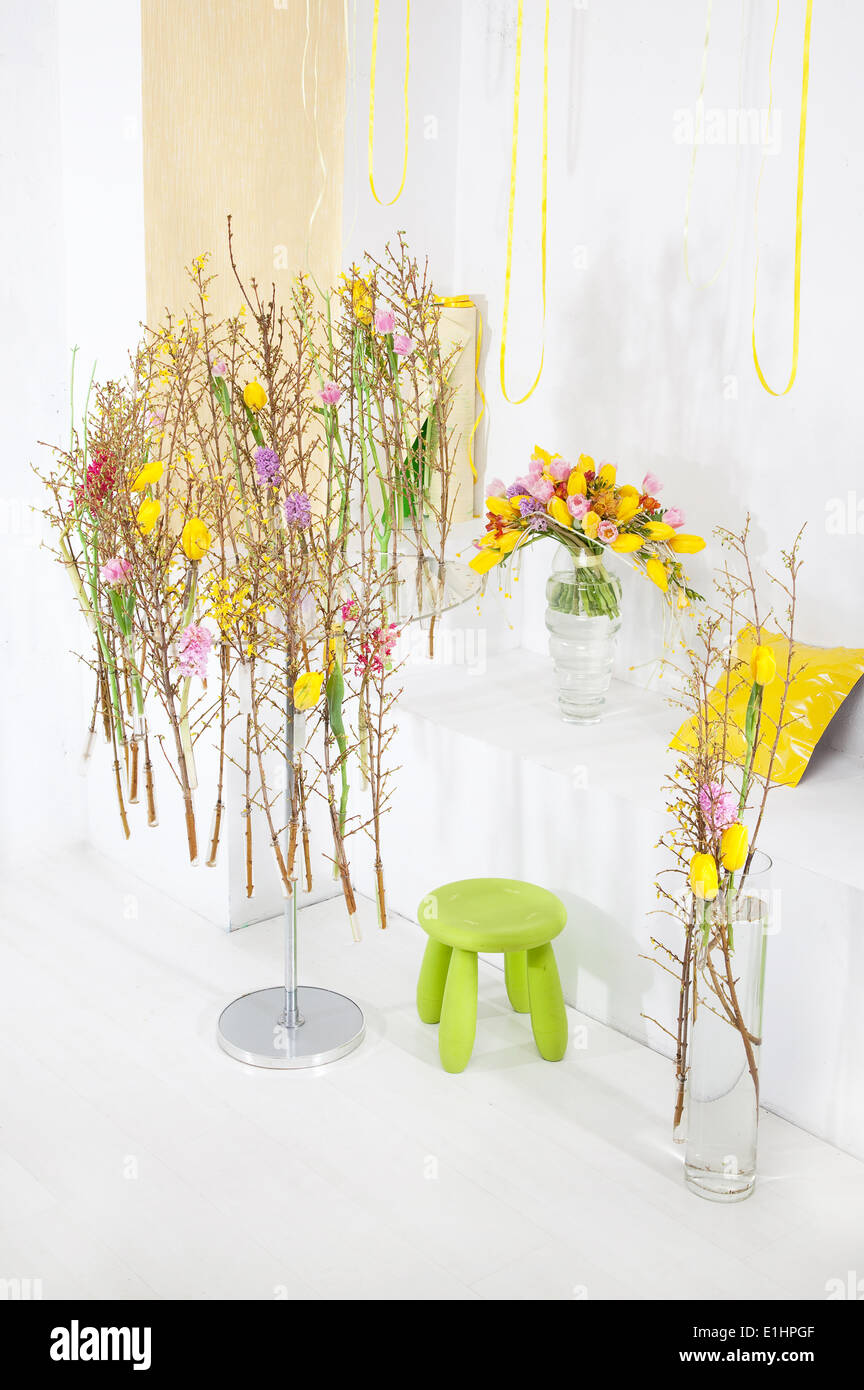 Fiori arte festosa sfondo primaverile. Studio shot Foto Stock