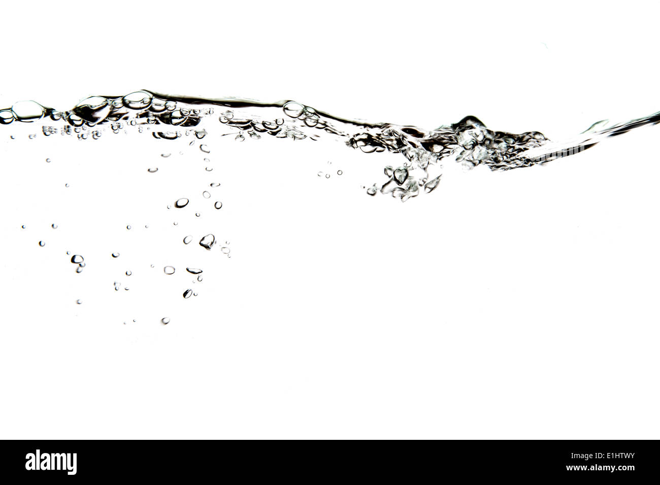 Bolle di acqua contro sfondi bianco Foto Stock