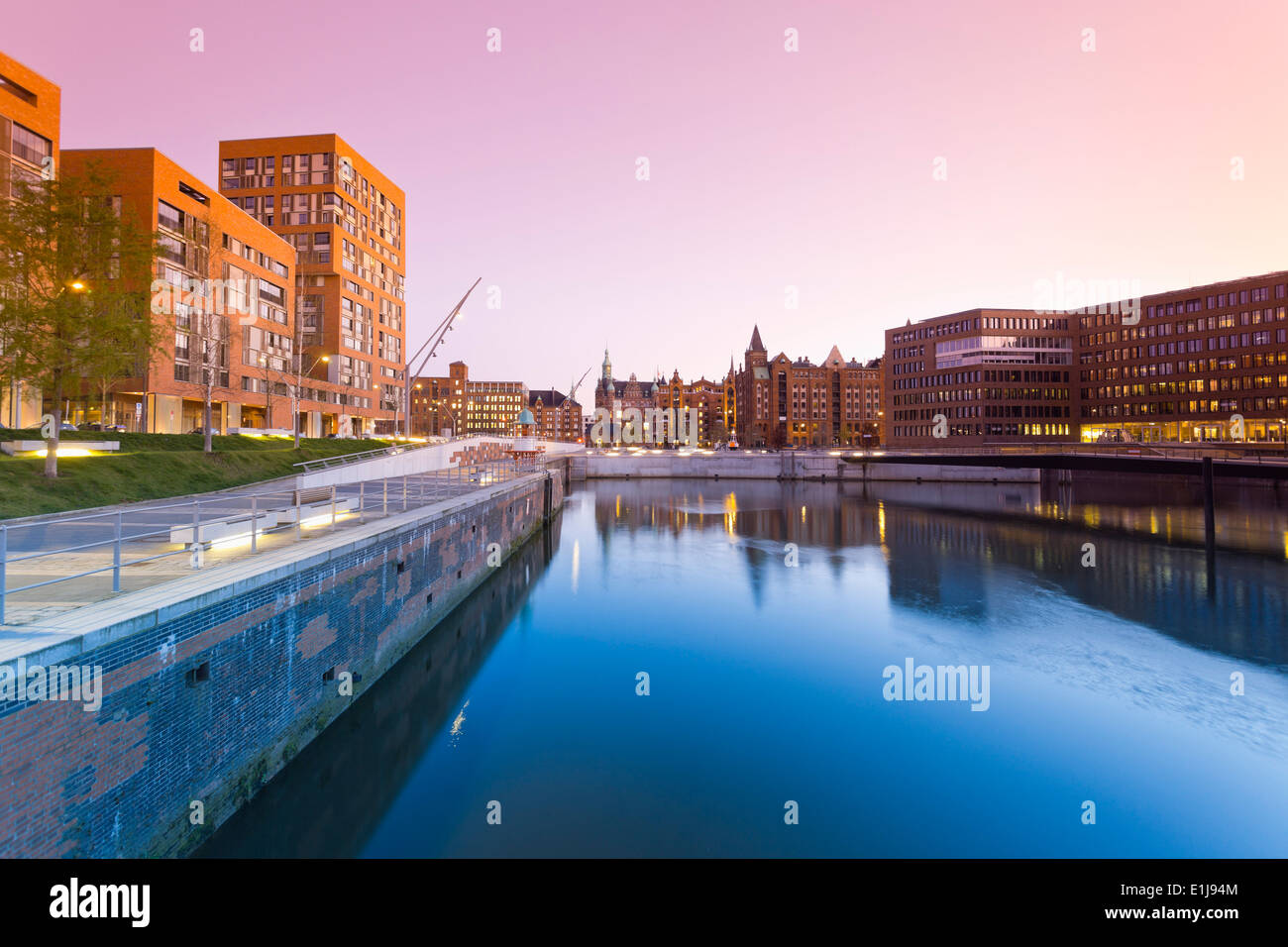 Germania, Amburgo, Hafencity, Brooktorhafen e Speicherstadt Foto Stock