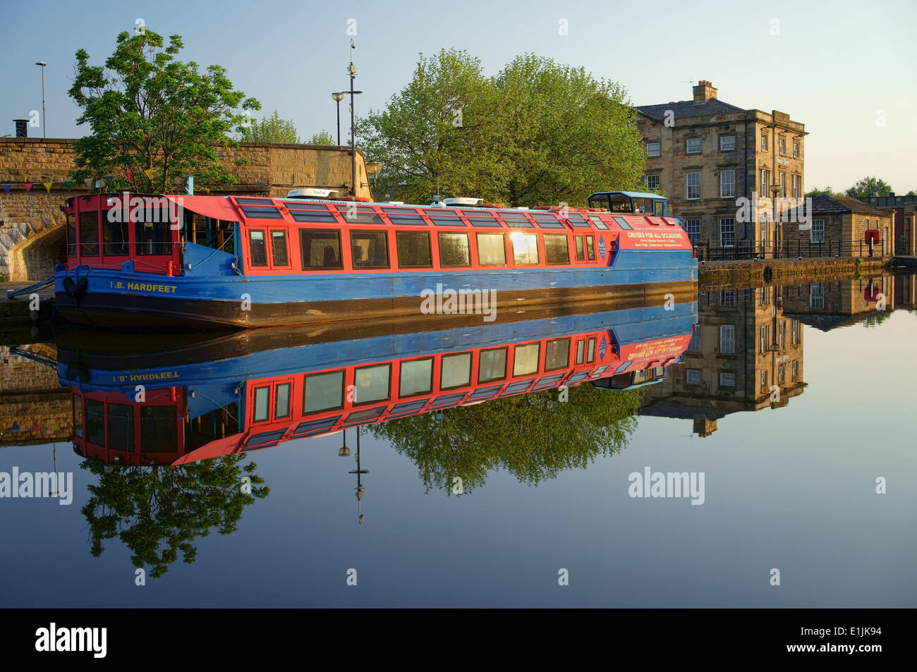 UK,South Yorkshire,Sheffield,Victoria Quays,Bacino del canale,Covone Quay House & Leisure Inclus. Foto Stock