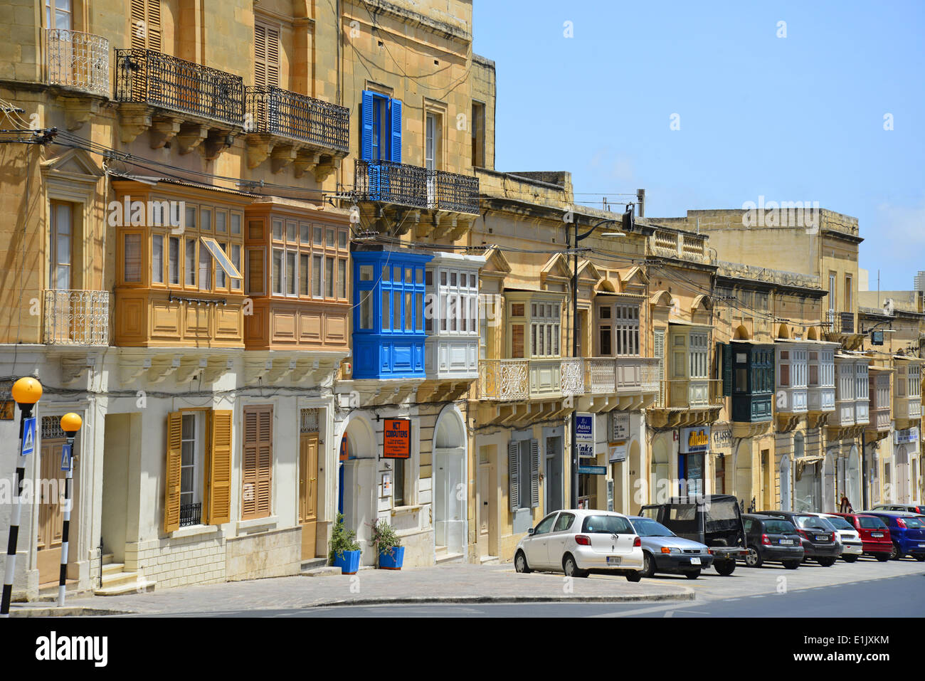 Balconi in legno (gallarija), Victoria (Città) di Victoria a Gozo (Għawdex), Gozo e Comino distretto, Gozo Regione, Repubblica di Malta Foto Stock