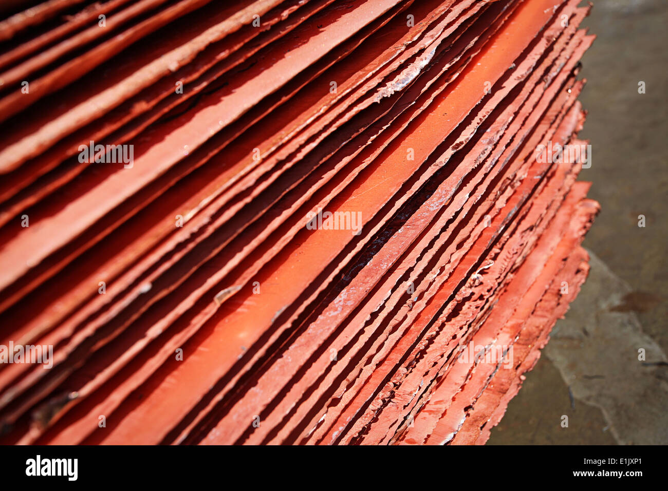 3d rullo di fusione di fogli di rame o cumulo di nastri di rame Foto stock  - Alamy