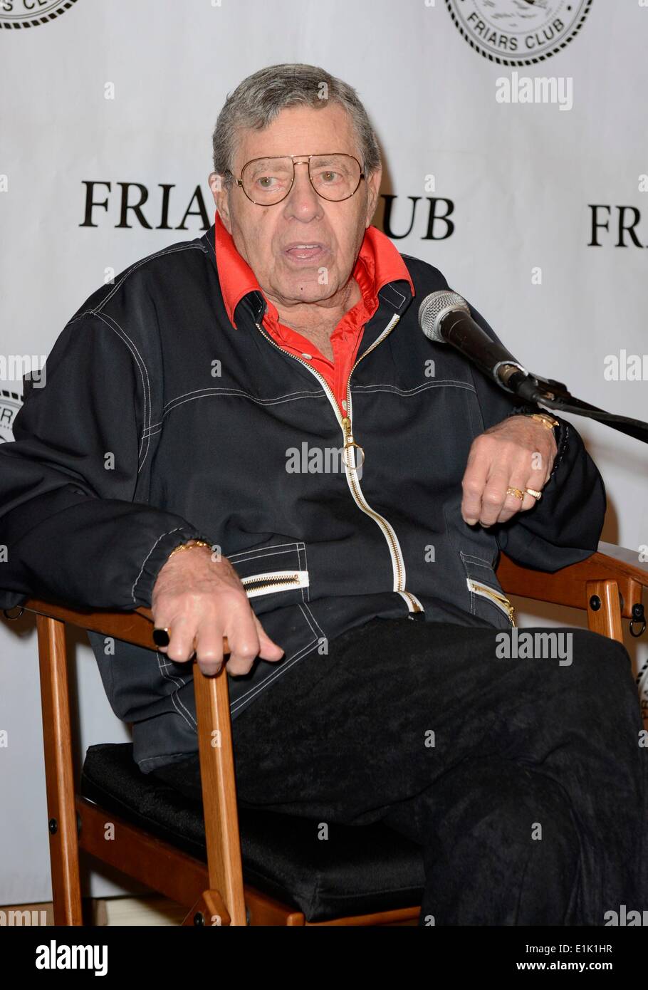 New York, NY, STATI UNITI D'AMERICA. 5 Giugno, 2014. Jerry Lewis presso gli arrivi per i frati Club cinquantesimo anniversario del professore matto, i Frati Club, New York, NY Giugno 5, 2014. Credito: Derek Storm/Everett raccolta/Alamy Live News Foto Stock
