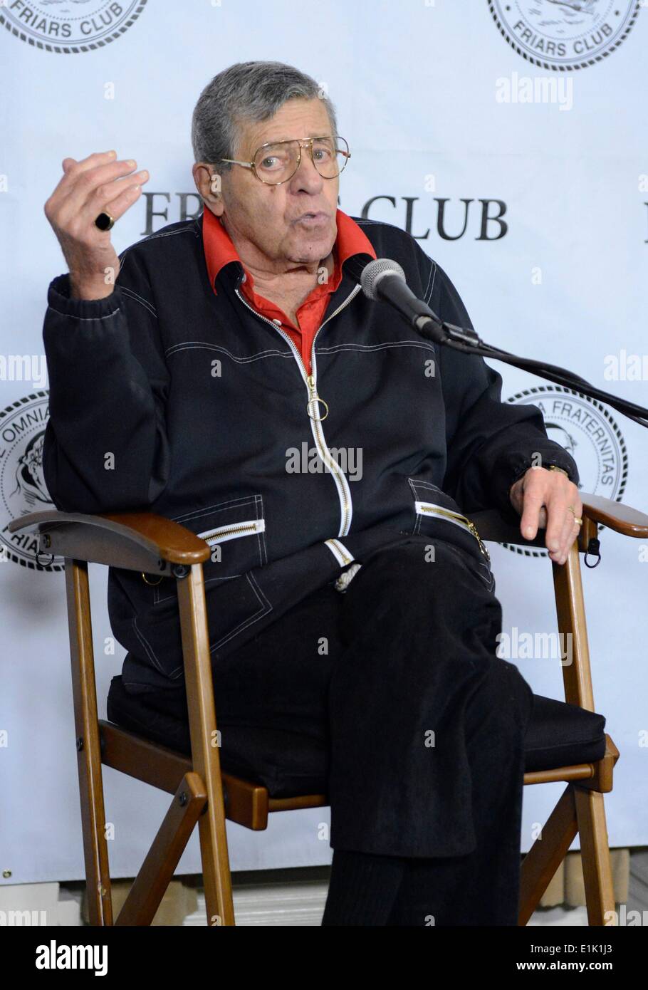 New York, NY, STATI UNITI D'AMERICA. 5 Giugno, 2014. Jerry Lewis presso gli arrivi per i frati Club cinquantesimo anniversario del professore matto, i Frati Club, New York, NY Giugno 5, 2014. Credito: Derek Storm/Everett raccolta/Alamy Live News Foto Stock