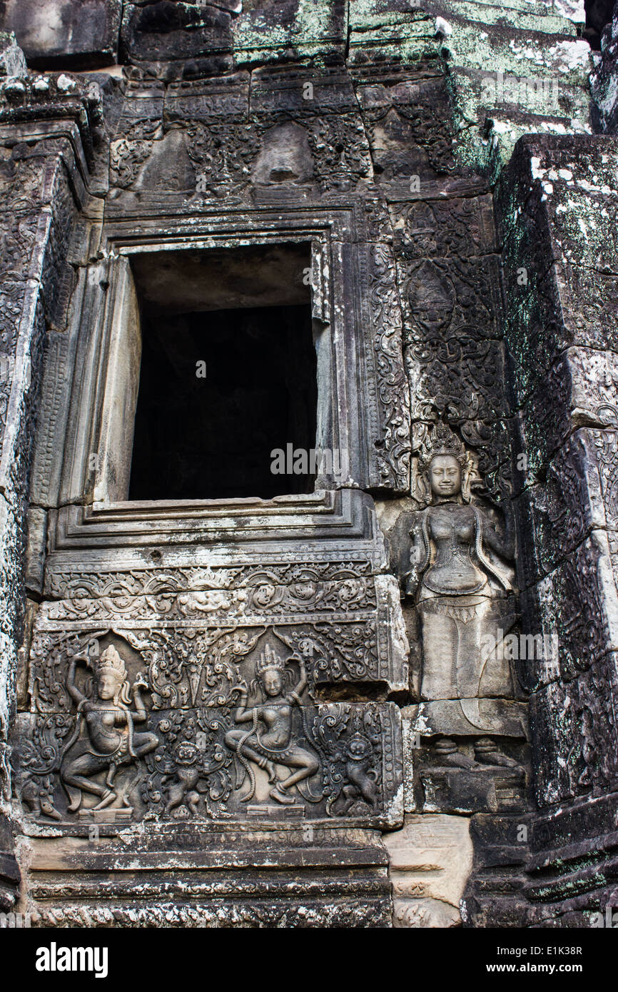 Il Bayon è un tempio di Angkor Thom, Angkor, Siem Reap, Cambogia. La sua caratteristica fondamentale sono le 216 gigantesca pietra volti sorridenti. Foto Stock