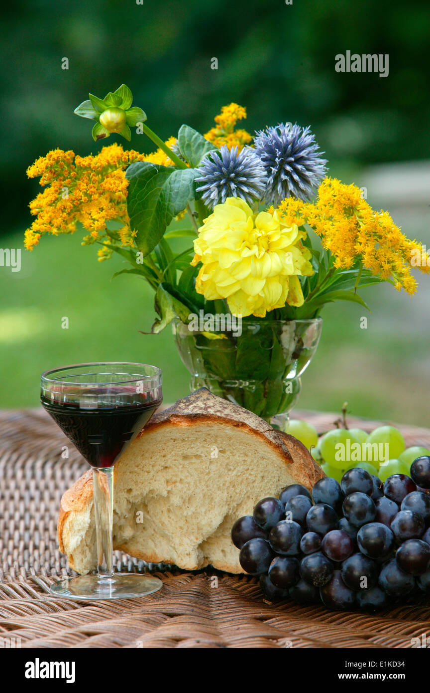 Uva, vino e pane Foto Stock