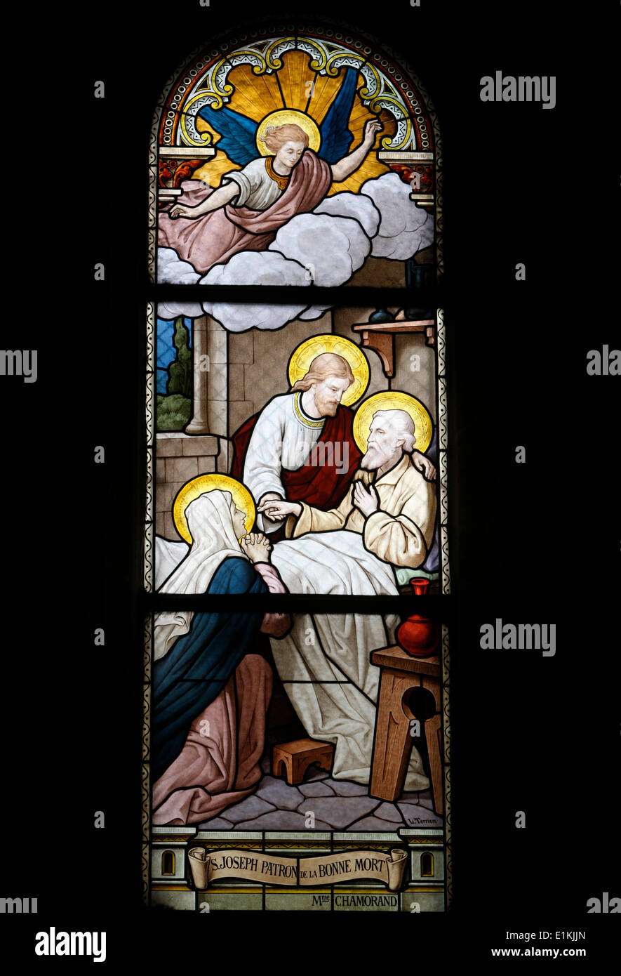 Il vetro macchiato di Notre Dame du Rosaire chiesa cattolica: San Giuseppe, patrono della morte Foto Stock