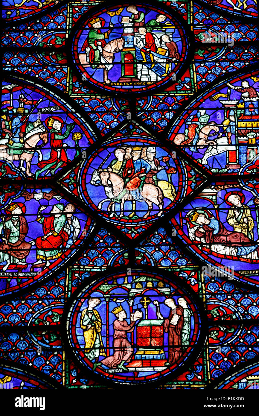 Notre Dame de la cattedrale di Chartres. Il vetro macchiato Foto Stock