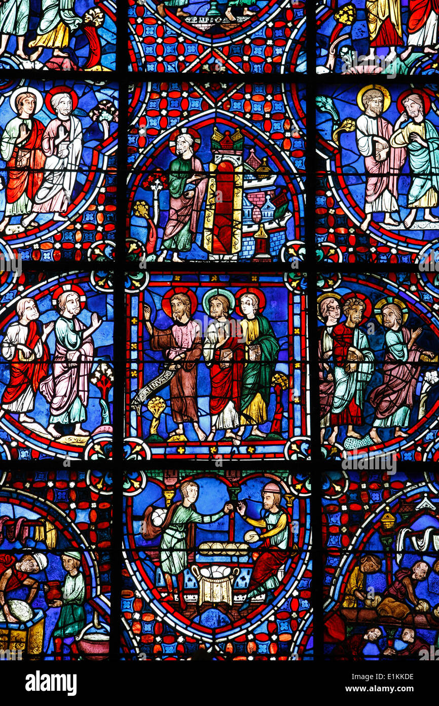 Notre Dame de la cattedrale di Chartres. Il vetro macchiato Foto Stock