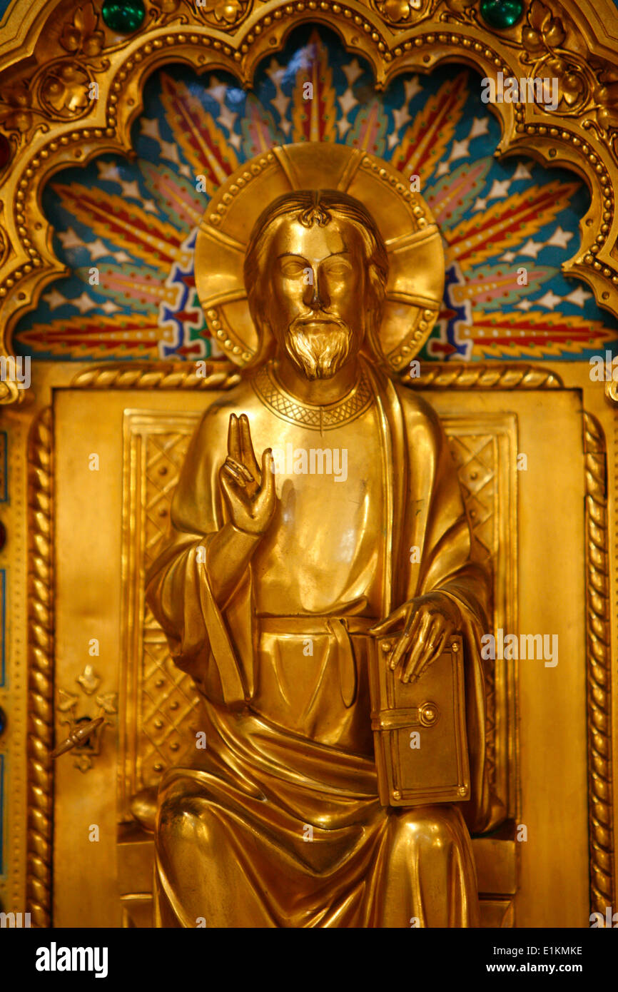 Cattedrale Saint-Corentin, Quimper Cristo risorto sull altare principale Foto Stock
