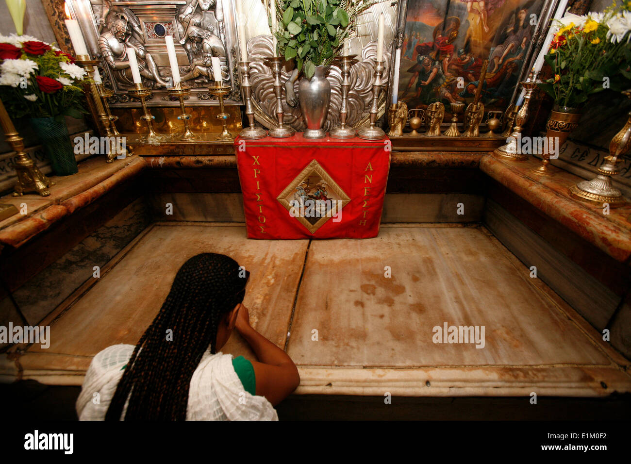 Santo Sepolcro Tomba Di Gesù La tomba di Gesù nella Chiesa del Santo Sepolcro Foto stock - Alamy