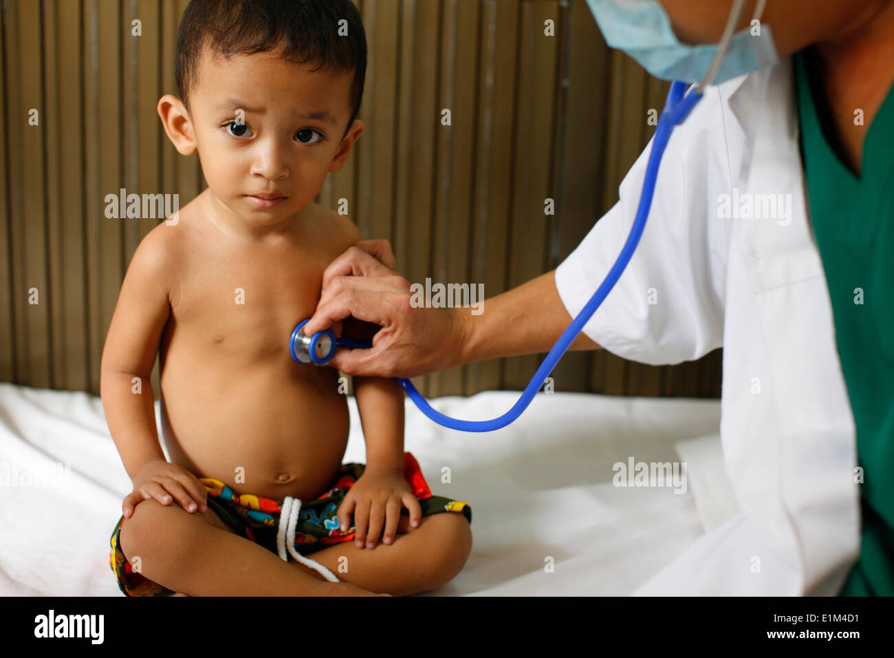 Per i bambini in ward Phnom Penh ospedale cardiaco Foto Stock