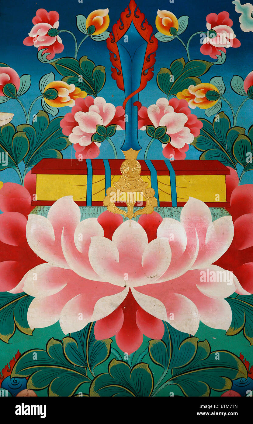Fiore di loto, spada di conoscenza e il testo sacro. Il Monastero di Kopan. Foto Stock
