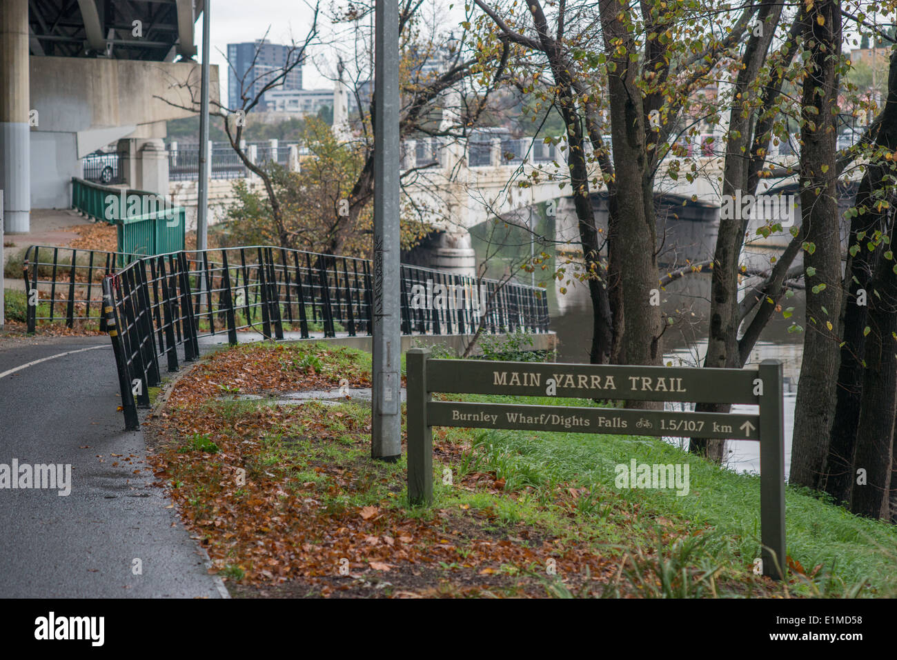 Yarra sentiero principale di Melbourne Foto Stock