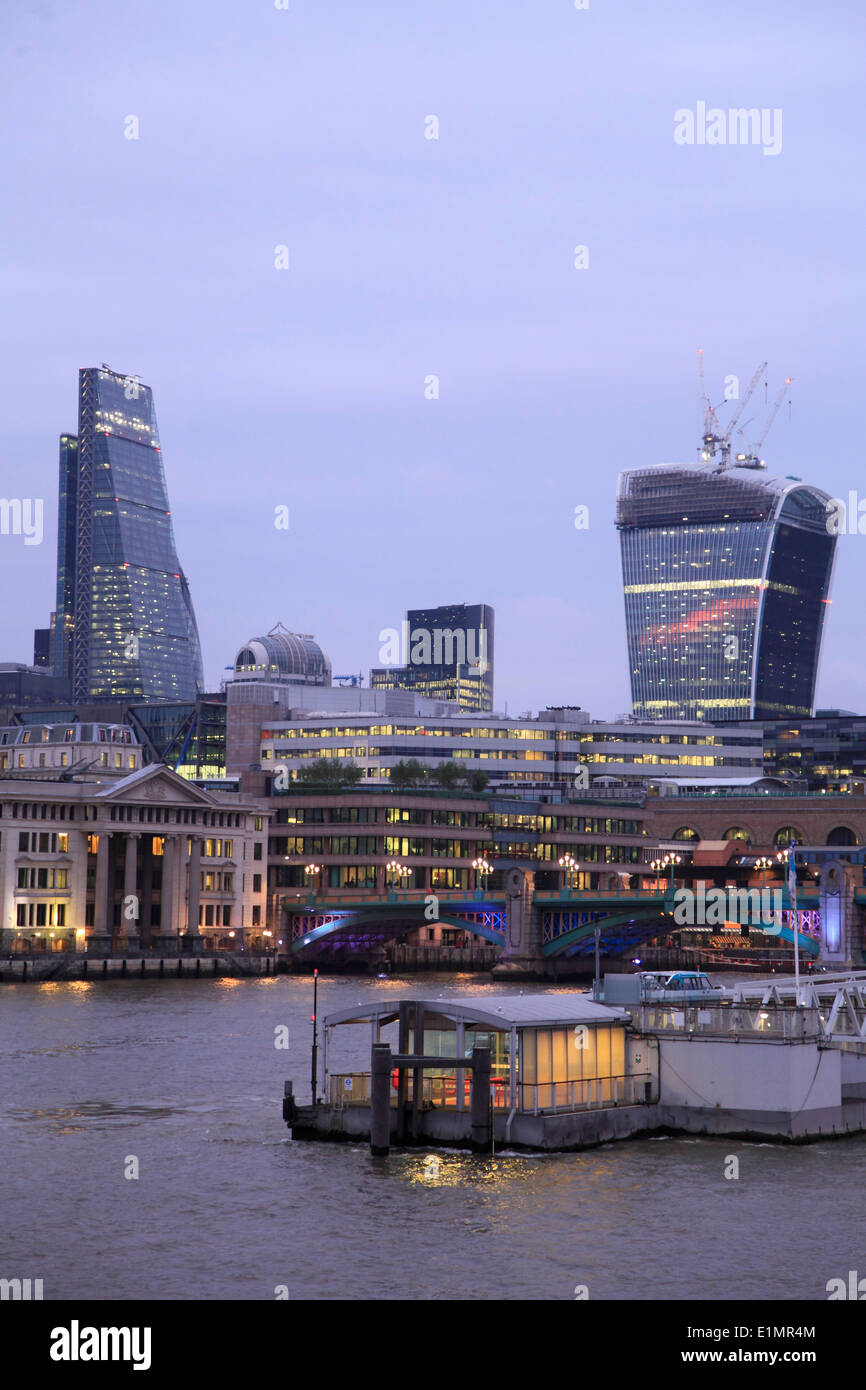 Regno Unito, Inghilterra, Londra, Città skyline, grattacieli, fiume Thames, Foto Stock