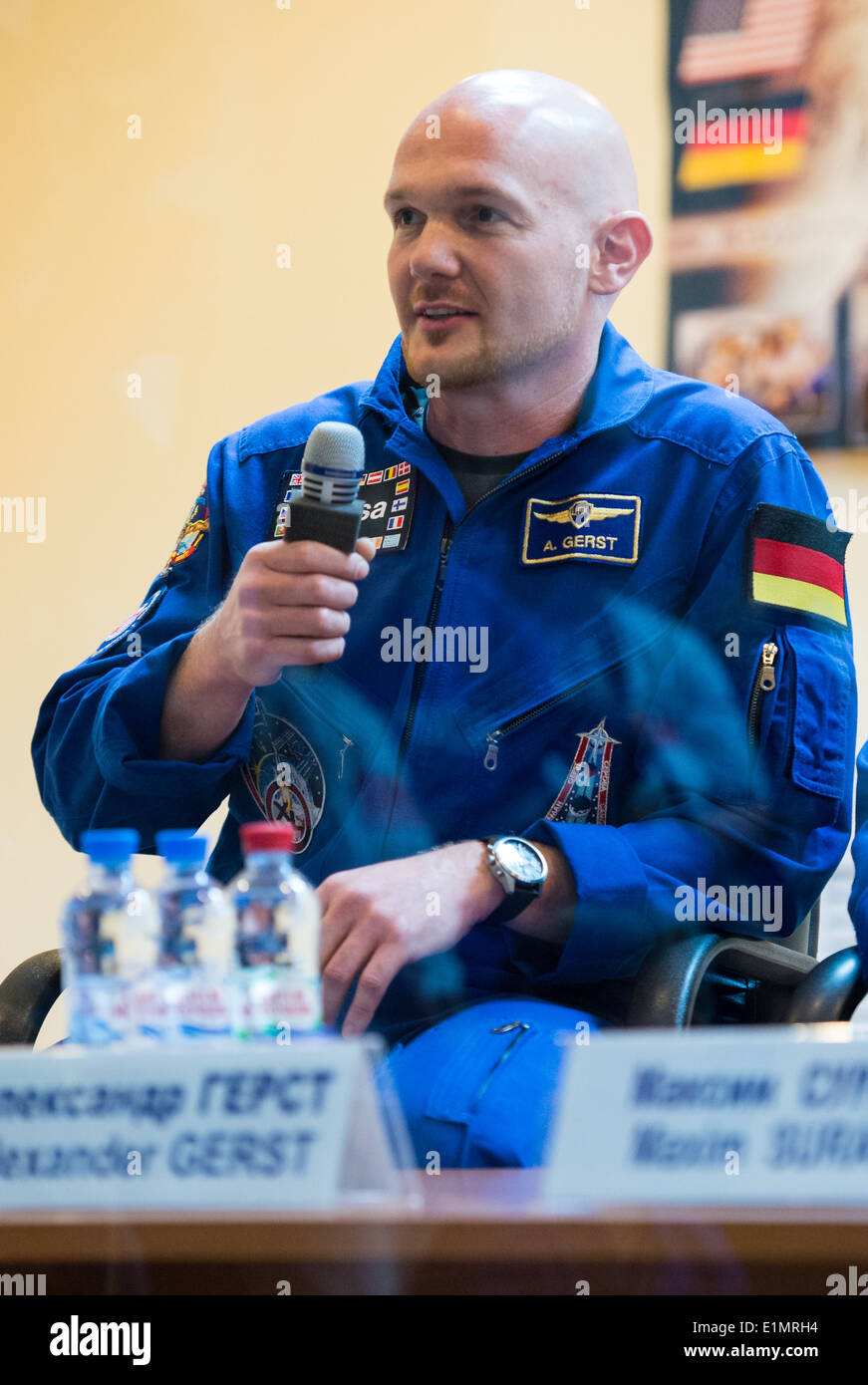 L'equipaggio della Expedition 40, incluso l'astronauta Alexander Gerst, tenne una conferenza stampa al cosmodromo di Baikonur. La missione faceva parte della cooperazione internazionale in corso tra la NASA e Roscosmos. Foto Stock
