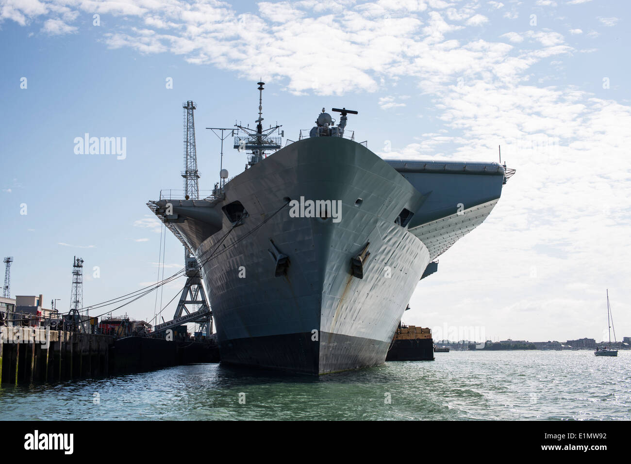 HMS invincibile, Portsmouth, Inghilterra Foto Stock