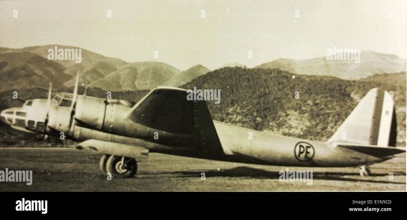 Fotografia del Piaggio P.108, un bombardiere pesante quadrimotore italiano utilizzato durante la seconda guerra mondiale. Il P.108 era l'unico bombardiere quadrimotore gestito dall'Aeronautica militare. Foto Stock