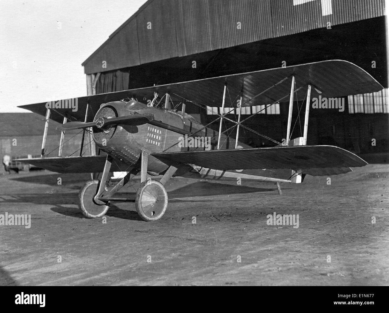 Lo SPAD VII era un caccia francese della prima guerra mondiale noto per la sua velocità e durata. Ha svolto un ruolo chiave nel raggiungimento della superiorità aerea durante il conflitto. Foto Stock