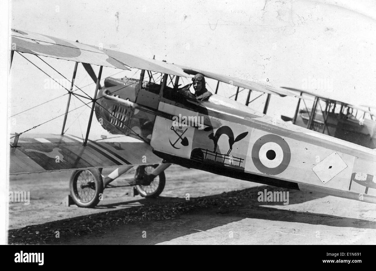 Lo SPAD VII era un caccia biplano francese utilizzato durante la prima guerra mondiale. Era noto per la sua velocità, durata ed efficacia in combattimento. L'aereo fu ampiamente utilizzato dagli Alleati, contribuendo alla superiorità aerea durante il conflitto. Foto Stock
