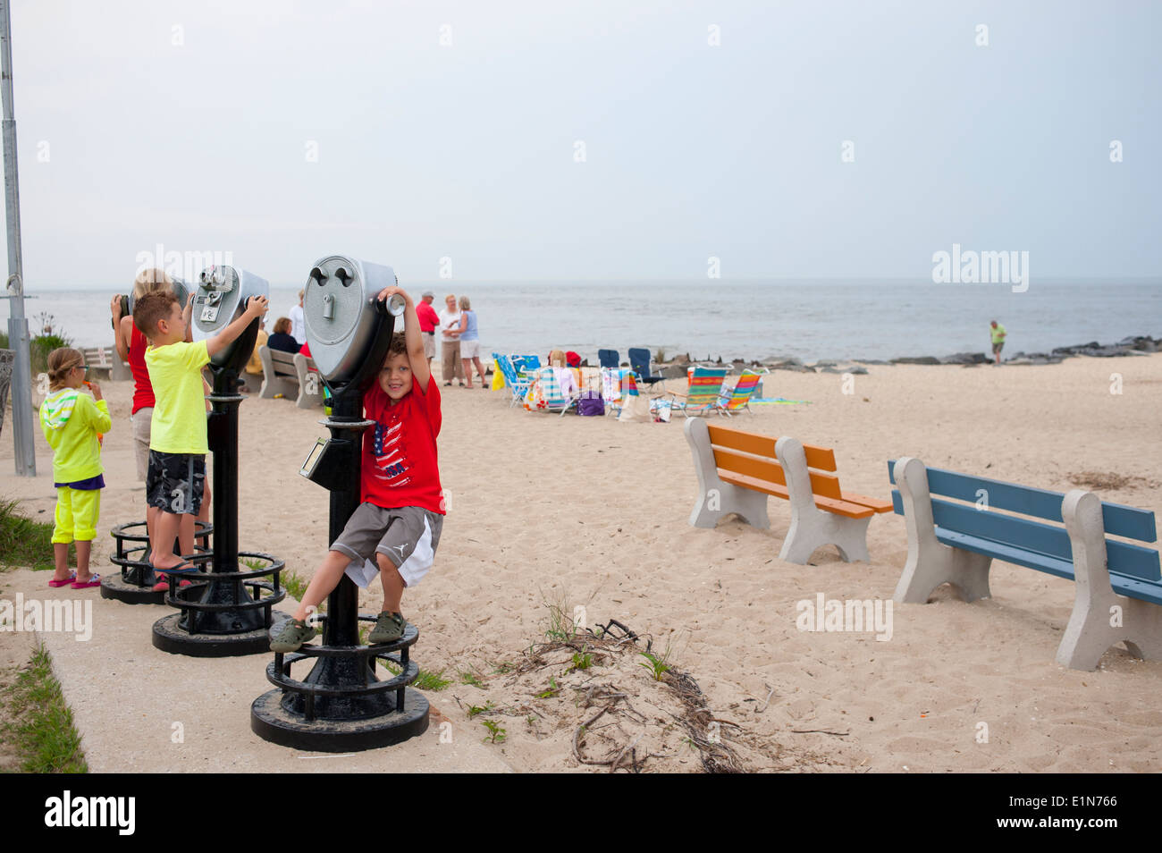 Stati Uniti d'America New Jersey NJ Cape May Point Sunset Beach giochi per bambini in sabbia di estate Foto Stock