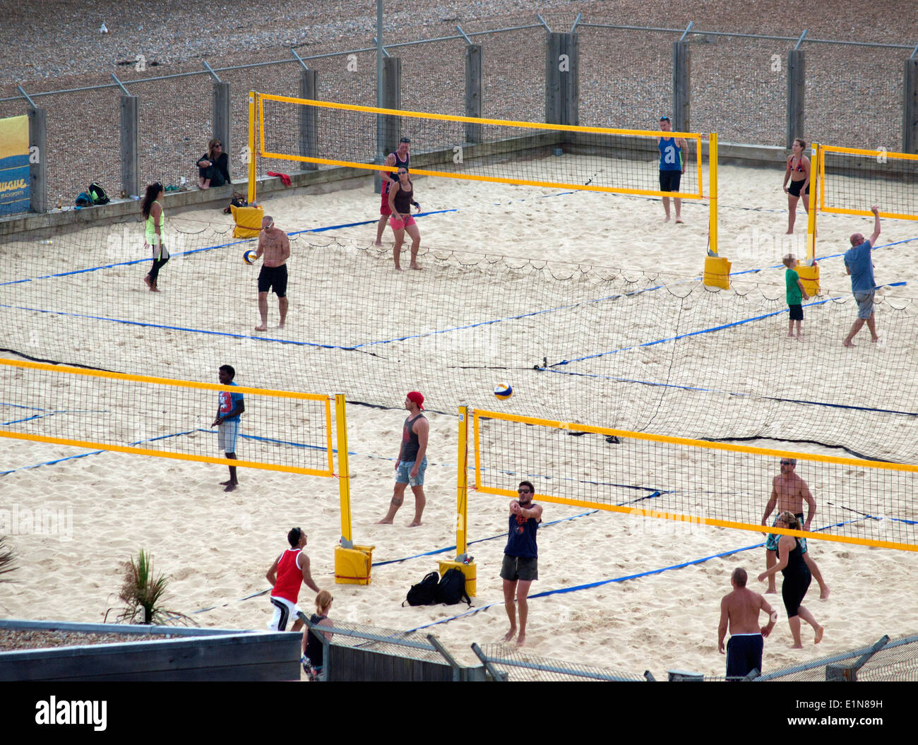 Pallavolo sulla spiaggia di Brighton all'Yellowave sports club Foto Stock