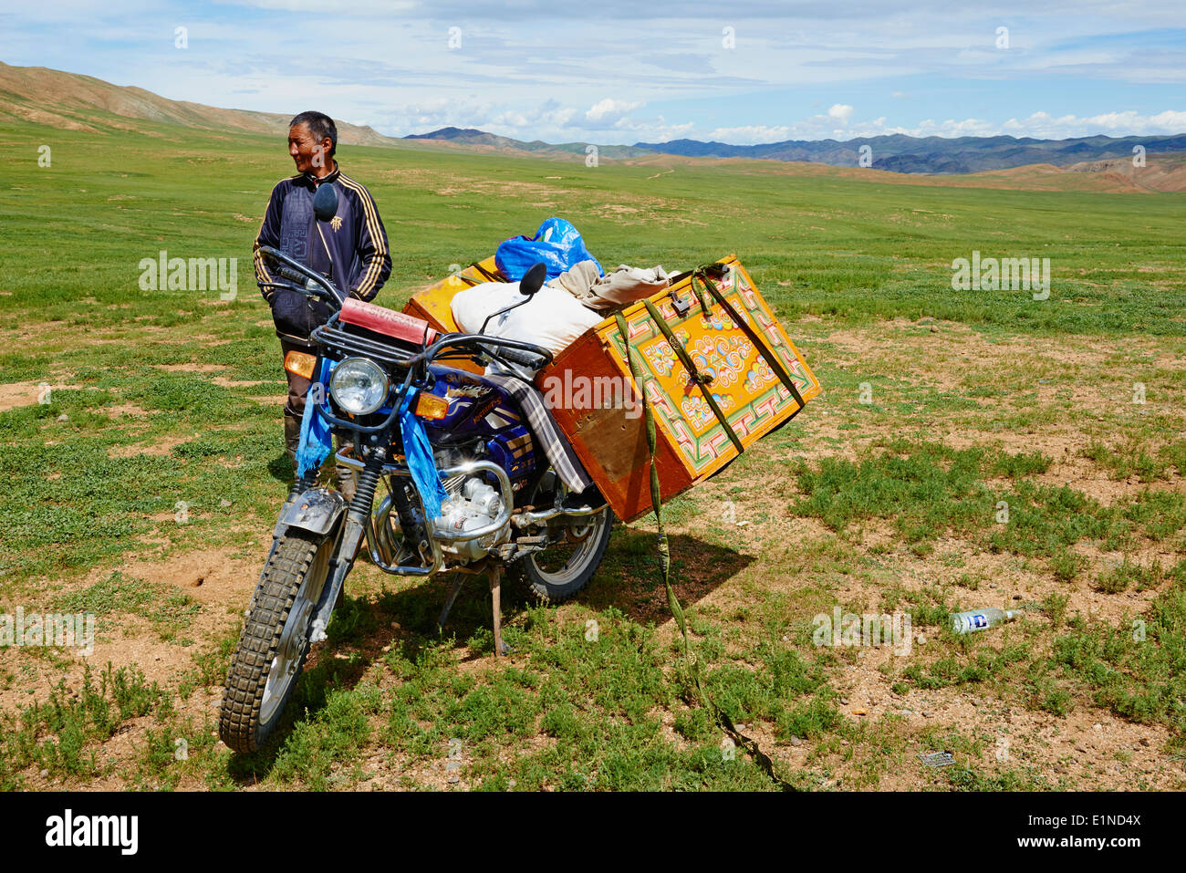 Mongolia, Zavkhan provincia, accampamento nomade, distacco del camp, la transumanza Foto Stock