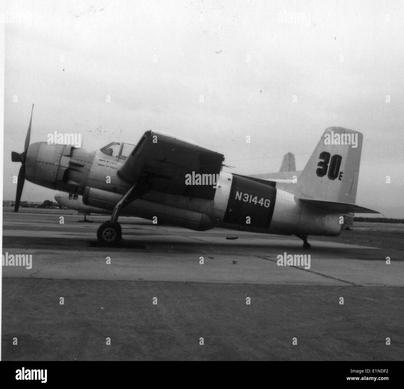 Il Grumman AF-2S, con il numero di serie 123100, è un velivolo anti-sommergibile a base di portaerei utilizzato dalla Marina degli Stati Uniti durante la Guerra fredda. Questo particolare modello, conservato a Chico, CA, fa parte della collezione Charles M. Daniels e mostra il progetto dell'aeromobile per la sorveglianza marittima e la guerra antisommergibile. Foto Stock