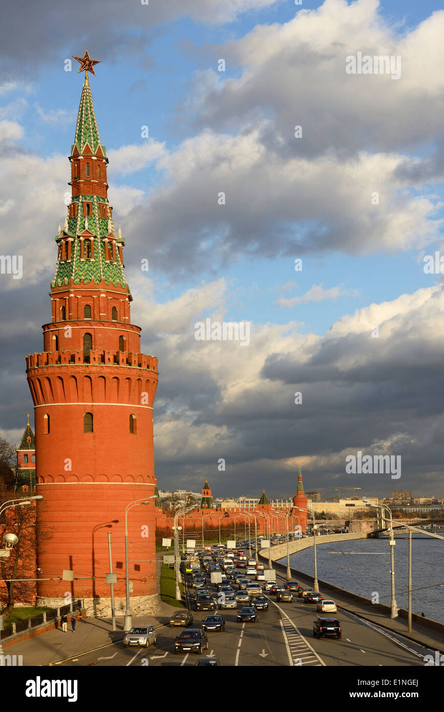 La fornitura di acqua (Vodovzvodnaya) Torre del Cremlino di Mosca Foto Stock