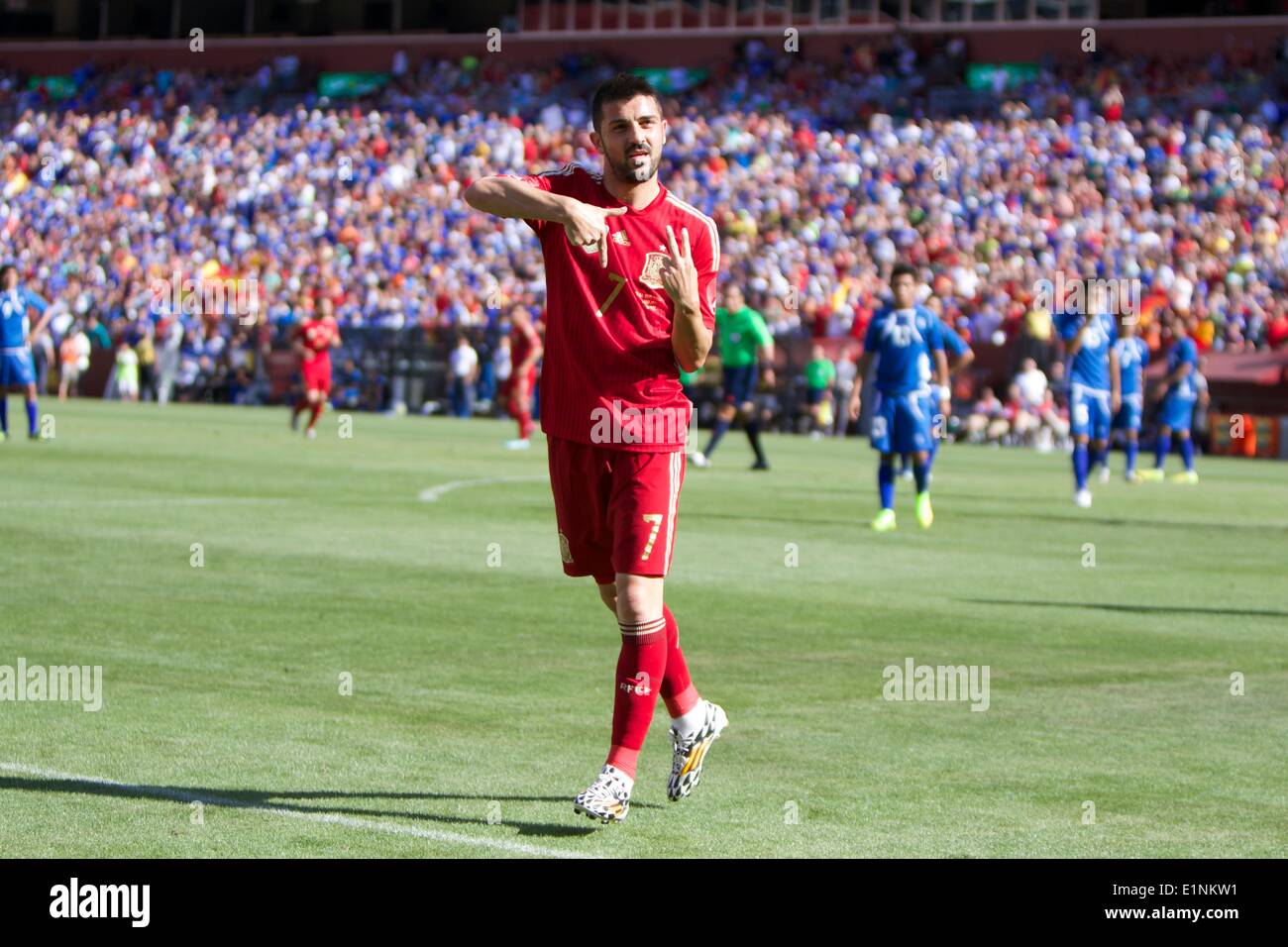 Washington D.C, STATI UNITI D'AMERICA. 07Th Giugno, 2014. World Cup Soccer Warm up tra Spagna e El Salvador. Spagna vince 2-0, obiettivi in Spagna # 7 David Villa. David Villa festeggia dopo aver segnato il suo primo obiettivo del gioco. Credito: Khamp Sykhammountry/Alamy Live News Foto Stock