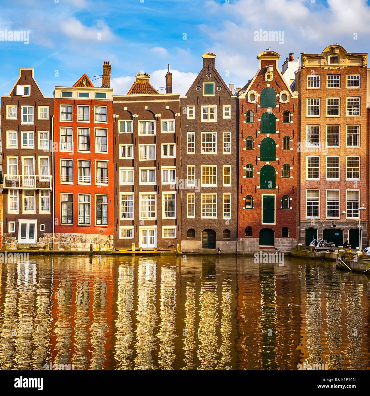 Gli edifici di vecchia costruzione in Amsterdam Foto Stock