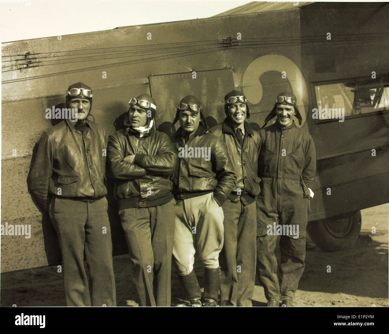 Nel 1929, Carl A. Spaatz, insieme a Ira C. Eaker, pilotò il Fokker C-2 'Question Mark' in uno storico volo di resistenza. Il volo, della durata di oltre 150 ore, stabilì un record di volo continuo e mostrò le prime capacità di volo a lunga distanza. Foto Stock