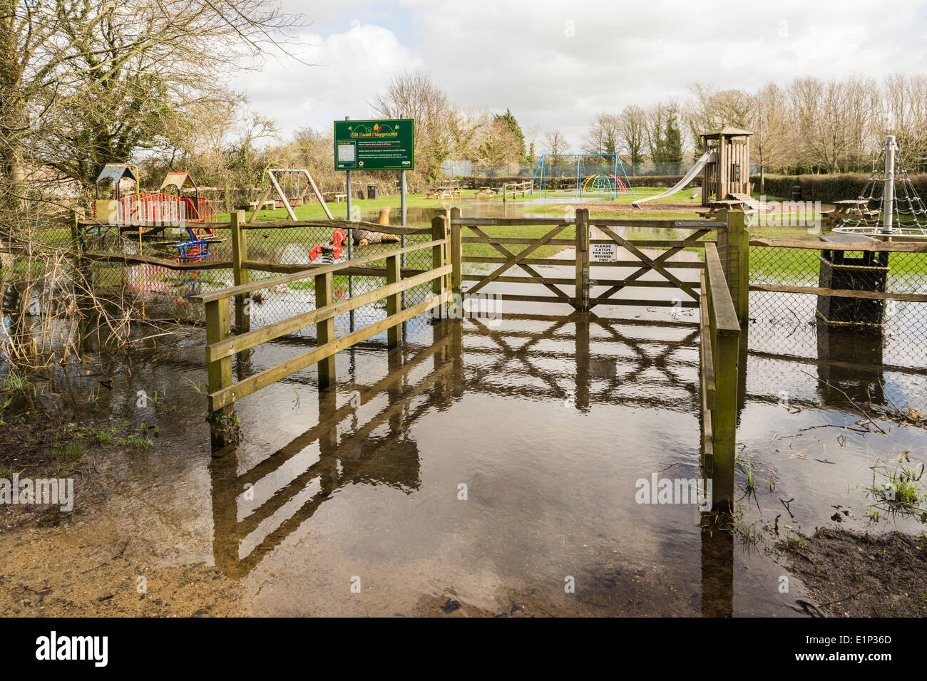 Inverno tempeste e inondazioni influiscono Arundel in West Sussex. Foto Stock