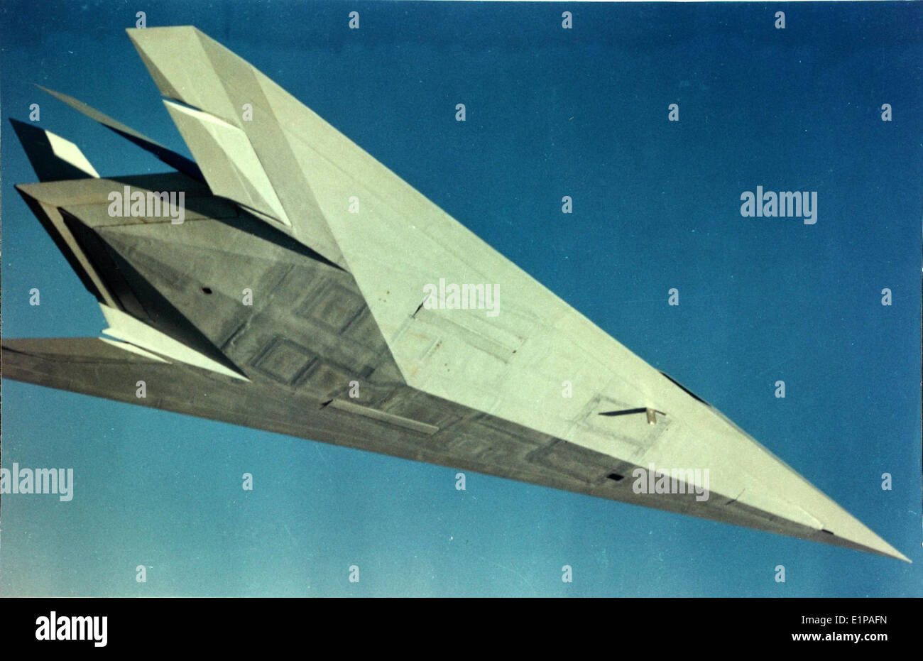 Il programma Have Blue della Lockheed, che è andato in onda dal 1985 al 1989, è stato un programma sperimentale fondamentale per i test di volo per lo sviluppo della tecnologia stealth. L'F-117 Nighthawk fu il risultato di questo programma, che utilizzava il motore J85-GE-4A e l'innovazione della Skunk Works. Foto Stock