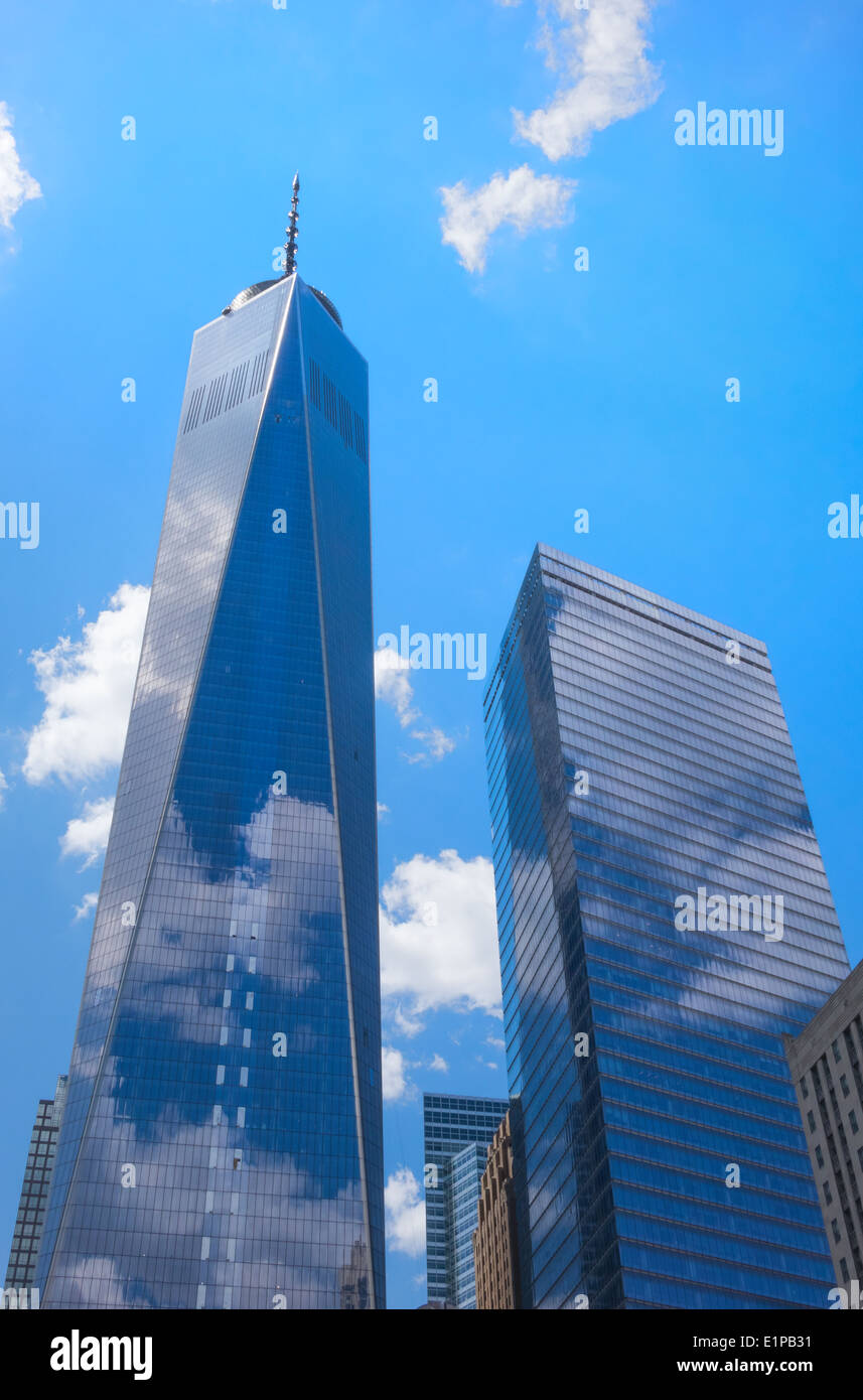 9/11 Memorial, la Freedom Tower presso il New World Trade Center di New York City, edificio principale in Nord America Foto Stock