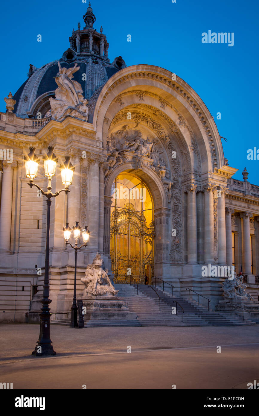 Ingresso anteriore al Petit Palais di Parigi Francia Foto Stock