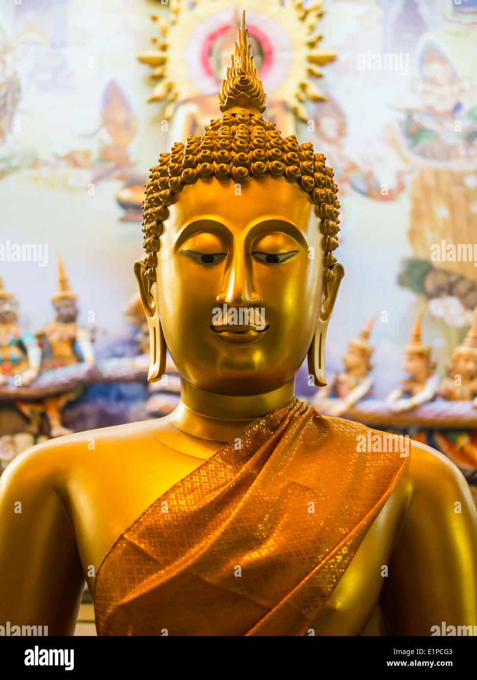 Statue di Buddha, principalmente in Asia tendono ad avere un bel colore dorato. Foto Stock