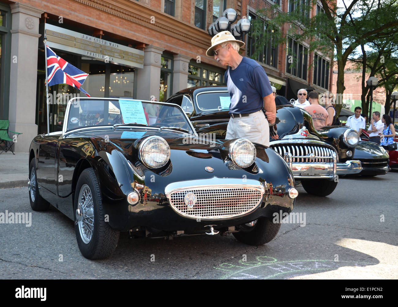 ANN Arbor, MI - Luglio 12: 1960 Austin Healey Sprite alla scultura di rotolamento car show Luglio 12, 2013 a Ann Arbor, MI. Foto Stock