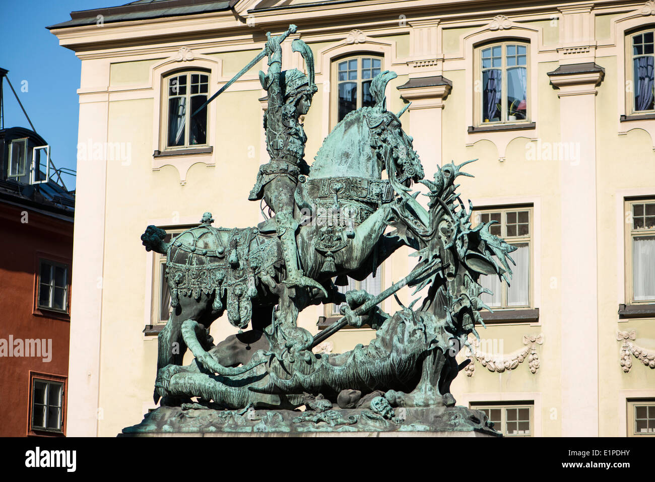 San Giorgio e il drago statua, Storkyrkan, Stoccolma Foto Stock