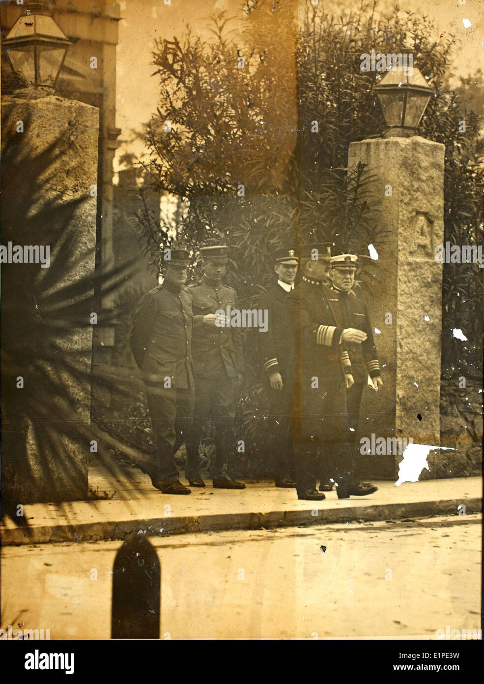 Questa collezione presenta il servizio di Harry Hill durante la prima guerra mondiale Hill, un membro dell'aviazione militare degli Stati Uniti, ha partecipato a operazioni aeree chiave, contribuendo agli sforzi alleati durante la guerra. Il suo coinvolgimento sottolinea il ruolo dell'aviazione precoce nella strategia militare. Foto Stock