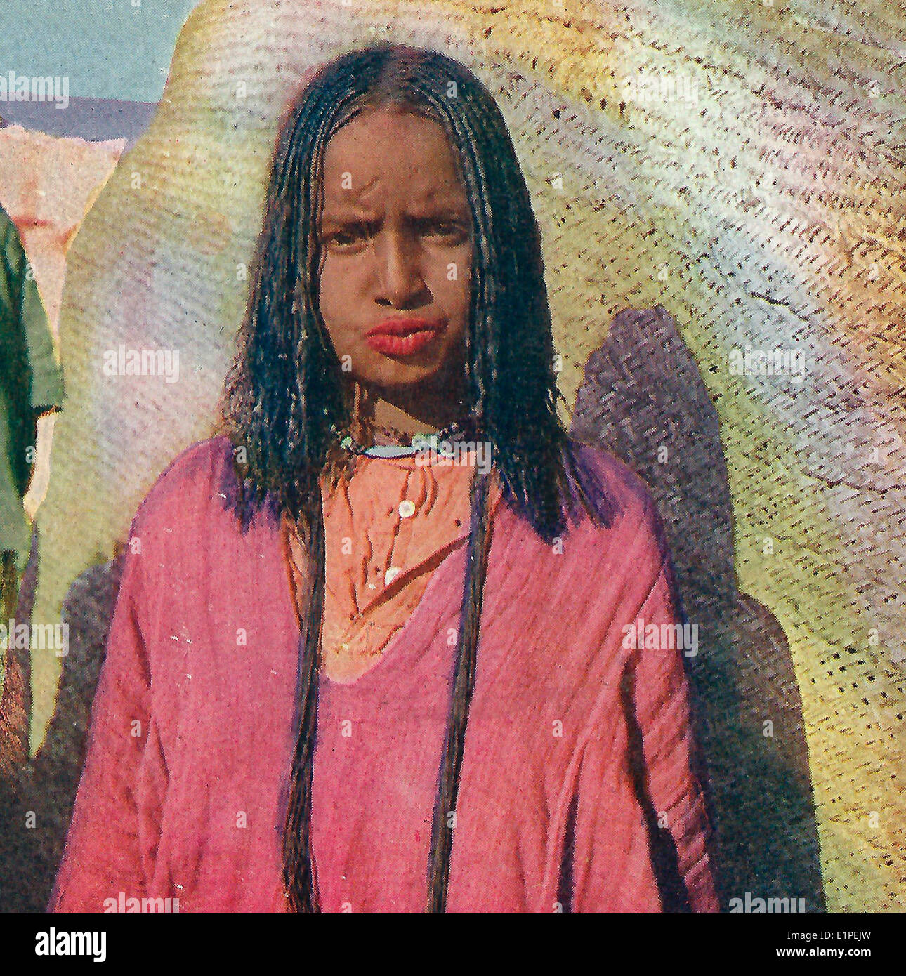 Ritratto di ragazza Bisharin, Alto Egitto, circa 1900 Foto Stock