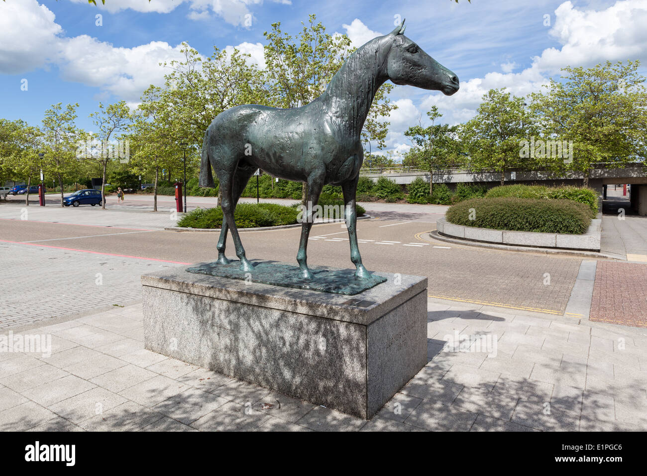 Cavallo nero, 1978. Elisabeth Frink Foto Stock