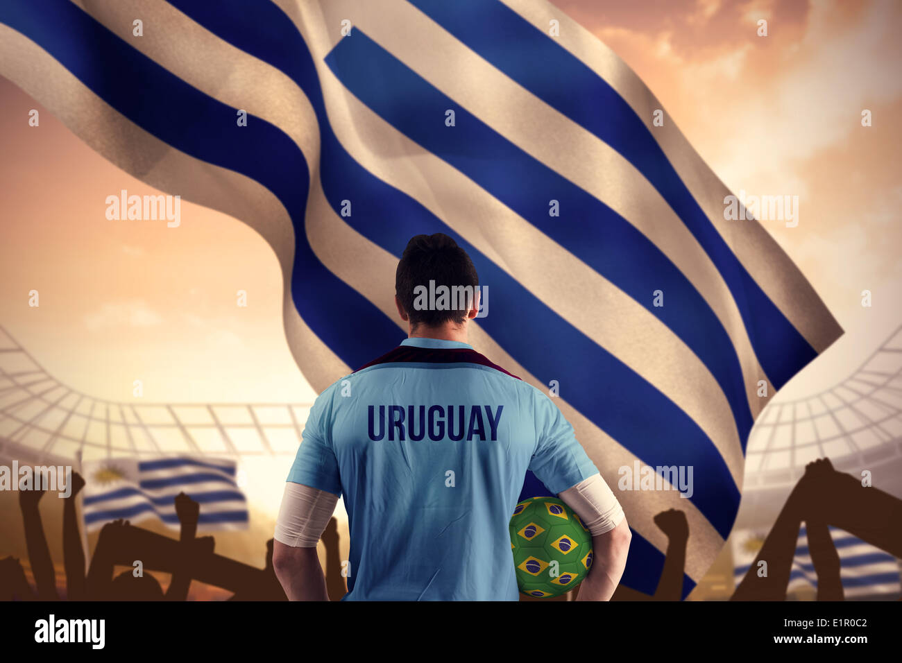 Immagine composita di uruguay football giocatore in possesso palla Foto Stock