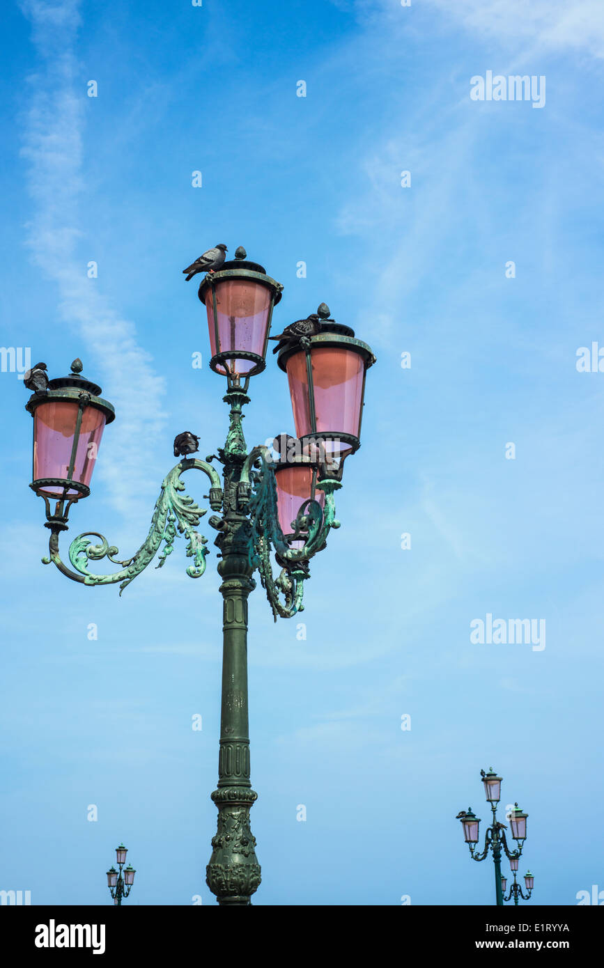 Lampade stradali a Venezia, Italia Foto Stock