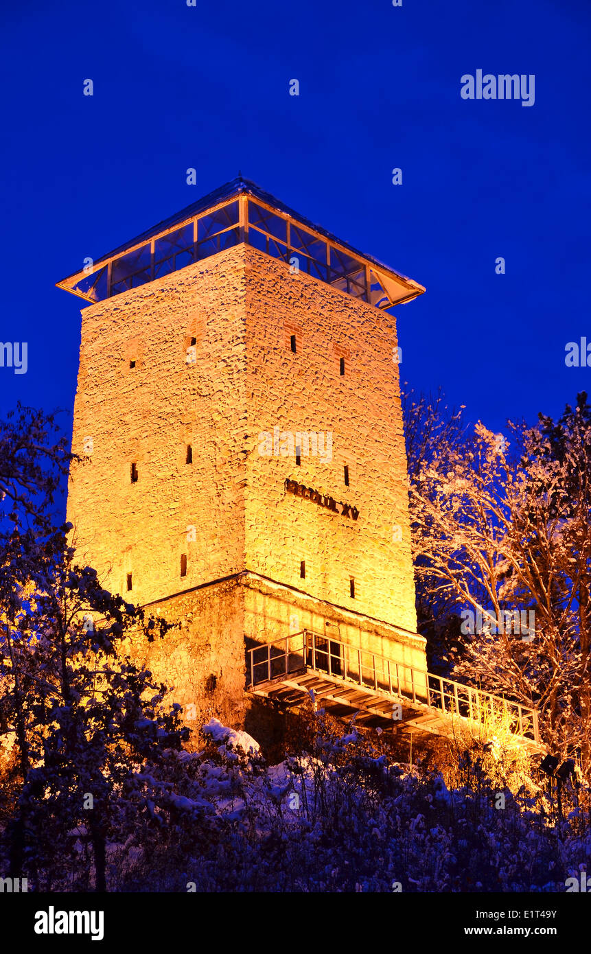 Torre Nera in Brasov, Transilvania county in Romania. È stato costruito nel 1494 su una roccia su Straja Hill, vicino il fabbro bastione. Foto Stock